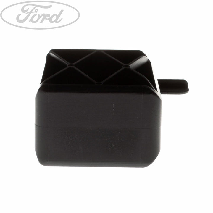 RADIATOR BRACKET
