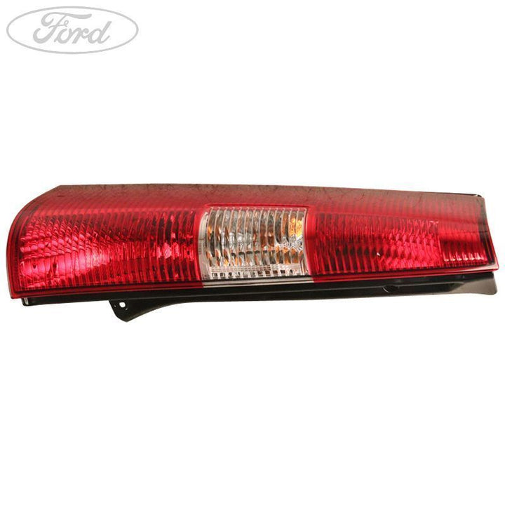 EVEREST REAR PASSENGER SIDE LIGHT LAMP UNIT REGULAR WAGON 10/2006-