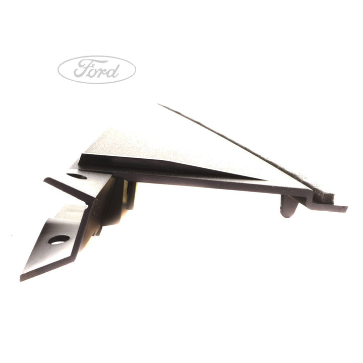 FIESTA REAR N/S OUTER QUARTER PANEL MOULDING