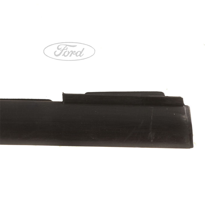 FOCUS REAR DOOR BELT WEATHERSTRIP SEAL