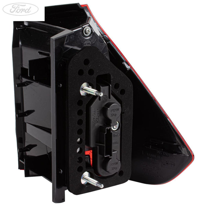 GALAXY WA6 OUTER LEFT REAR N/S LIGHT TAIL LAMP CLUSTER