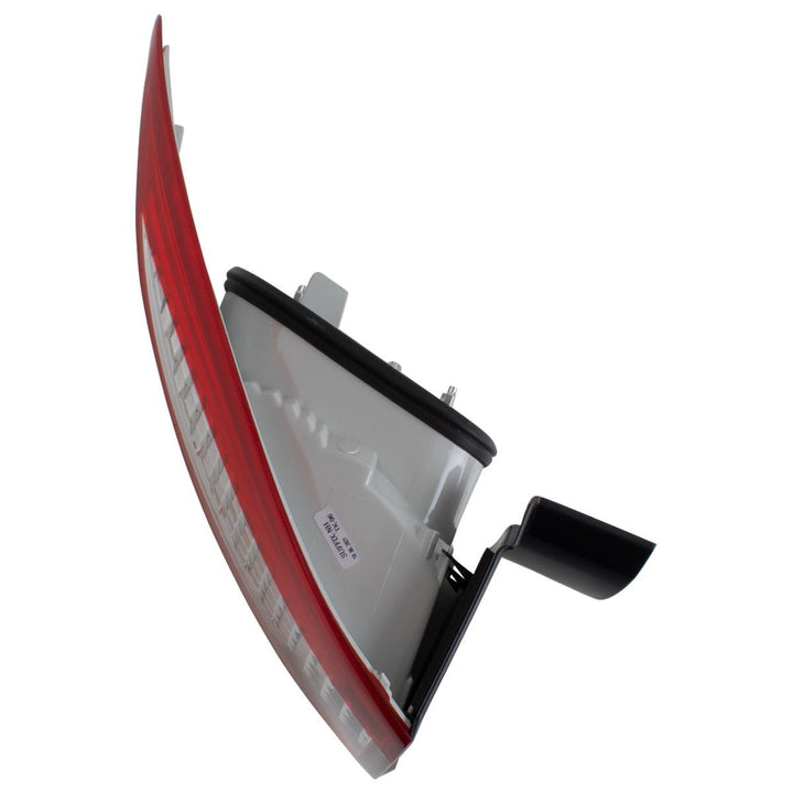 MONDEO OUTER REAR N/S LEFT LIGHT TAIL LAMP CLUSTER