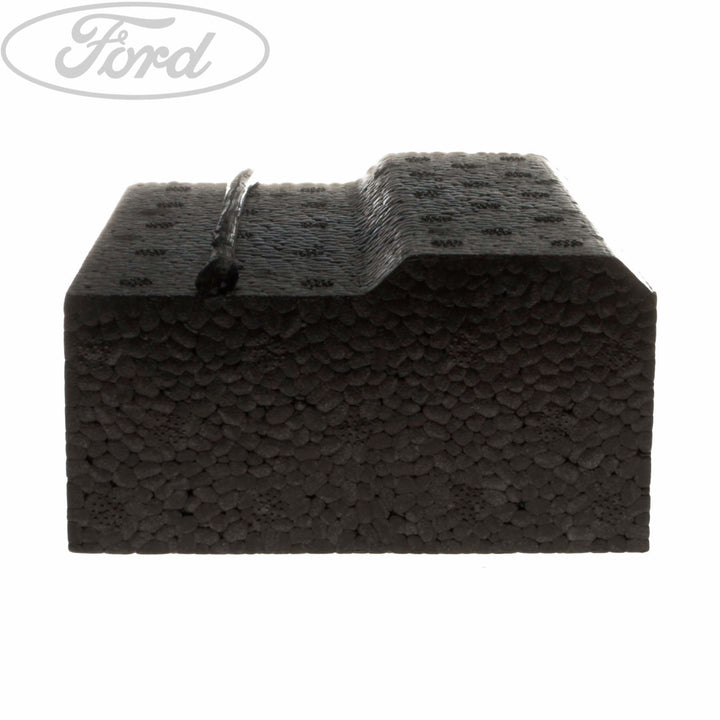 SPARE WHEEL CARRIER SUPPORT RETAINER