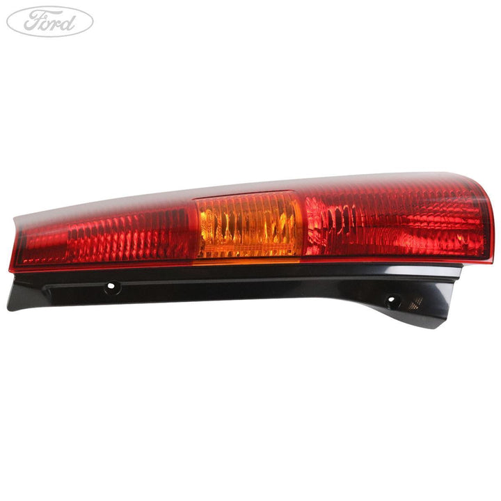 EVEREST ENDEAVOUR REAR DRIVER SIDE LIGHT LAMP UNIT LENS 03-07