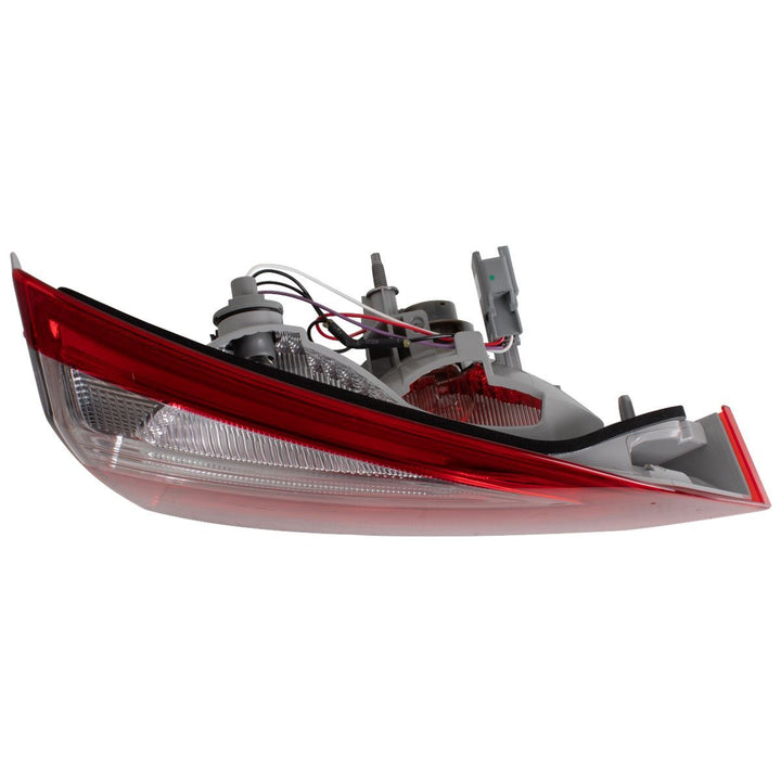 FOCUS ESTATE REAR N/S LEFT LIGHT TAIL LAMP CLUSTER