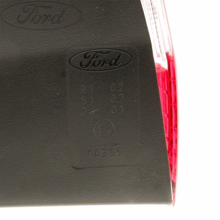 MONDEO MK4 OUTER RIGHT REAR DRIVER SIDE TAIL LIGHT LAMP CLUSTER