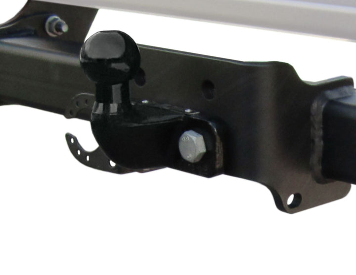 BRINK®* FIXED TOW BAR WITH FITTING CHASSIS CAB ONLY.,  01/2014