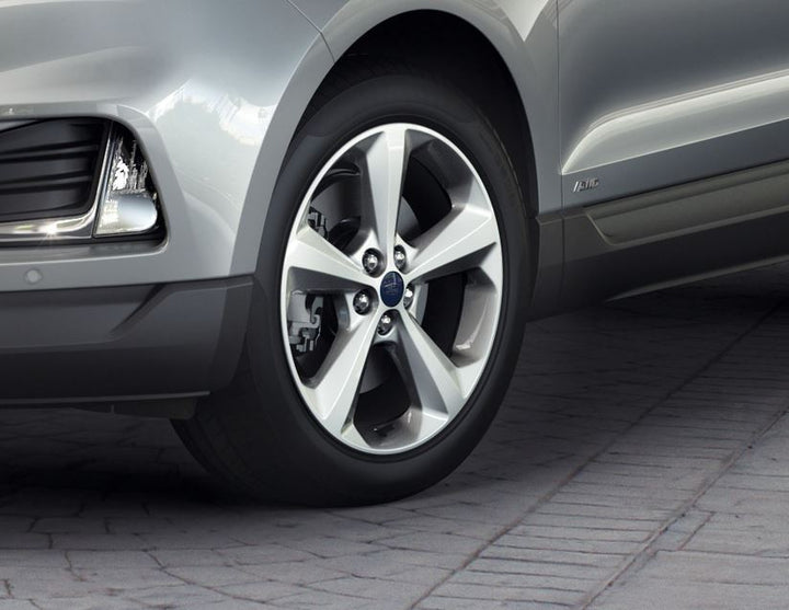 SET OF 4 ALLOY WHEELS WITH FITTING  01/2016
