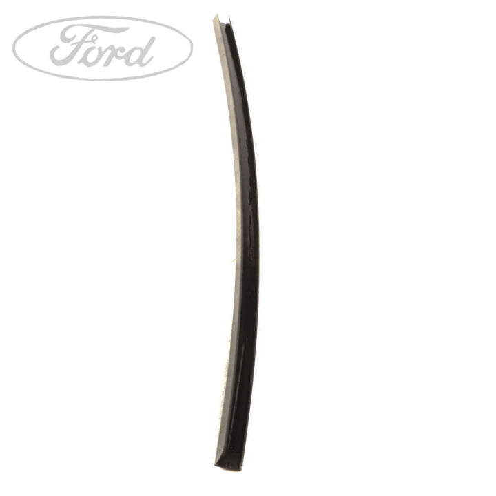 FOCUS REAR BOOT TAILGATE O/S WINDOW MOULDING