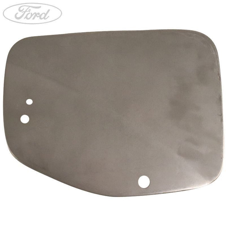 FUEL TANK FILLER ACCESS DOOR