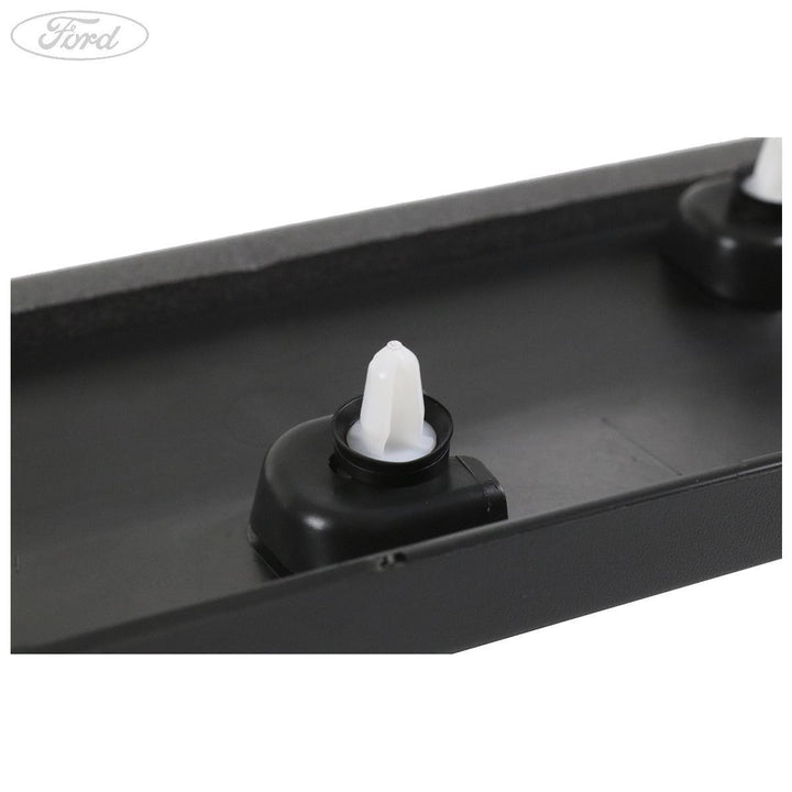 DOOR OUTSIDE MOULDING
