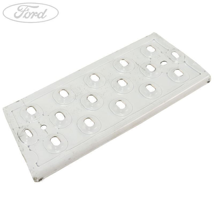 TRIM PANEL