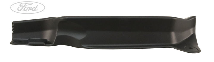 REAR LAMP CLOSING PANEL