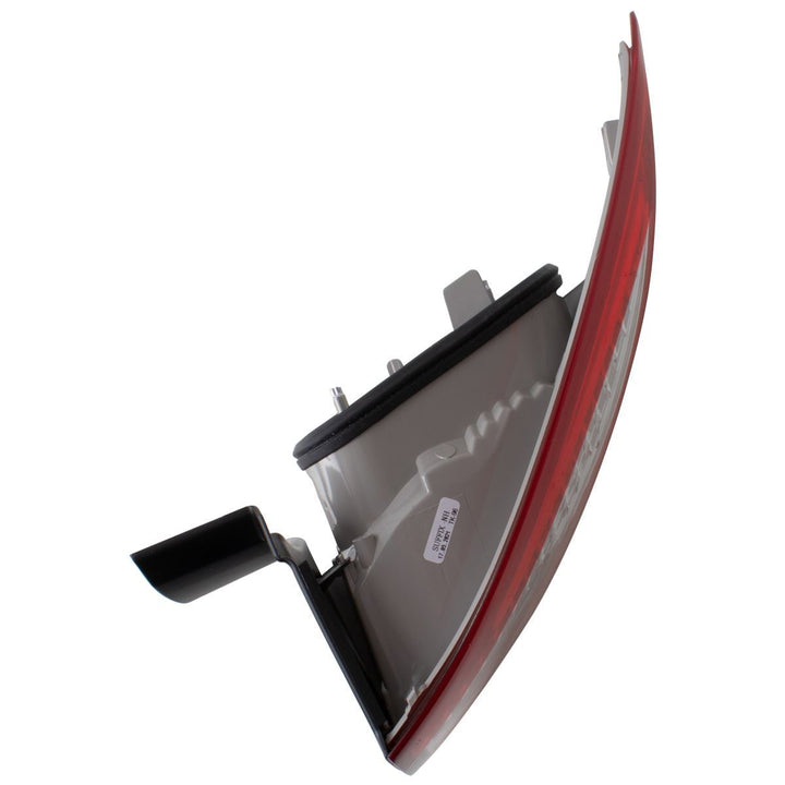 Mondeo 5-Door Hatchback O/S Drivers Side Rear Outer Tail Light Lamp Cluster 2007-2010