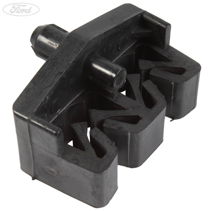 TRANSIT REAR BRAKE PIPE CLIP