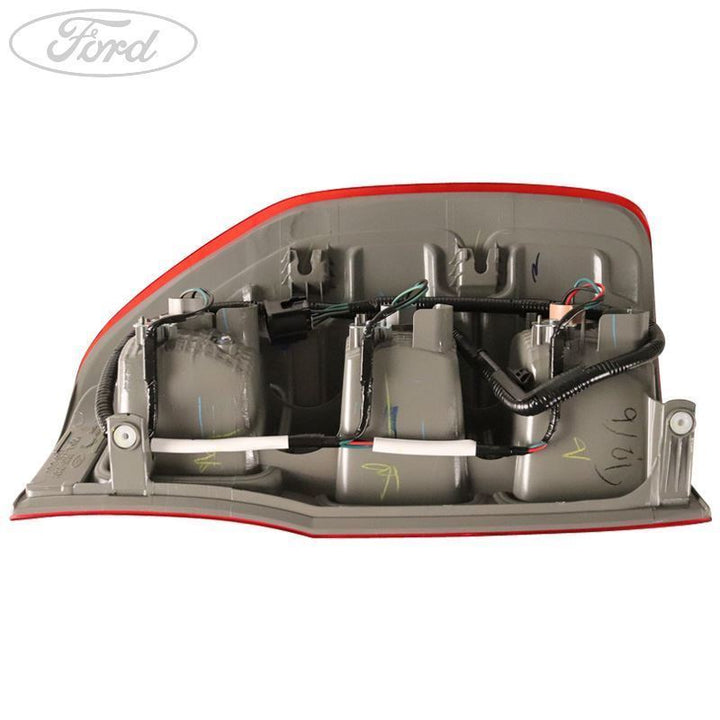 RANGER MK4 O/S REAR LIGHT UNIT C/W BULBS & WIRING HARNESS