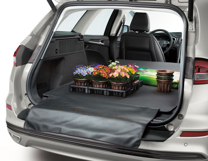 MONDEO FROM 09/2014 LOAD COMPARTMENT MAT BLACK,WITH MONDEO LOGO