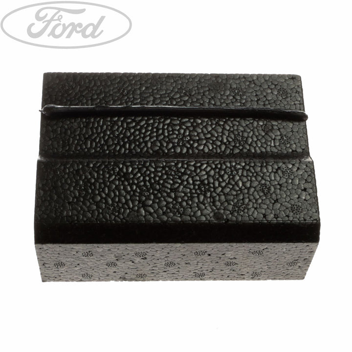 SPARE WHEEL CARRIER SUPPORT RETAINER
