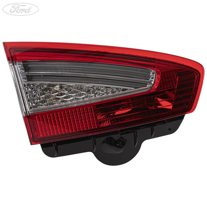 MONDEO ESTATE INNER REAR N/S LIGHT TAIL LAMP CLUSTER