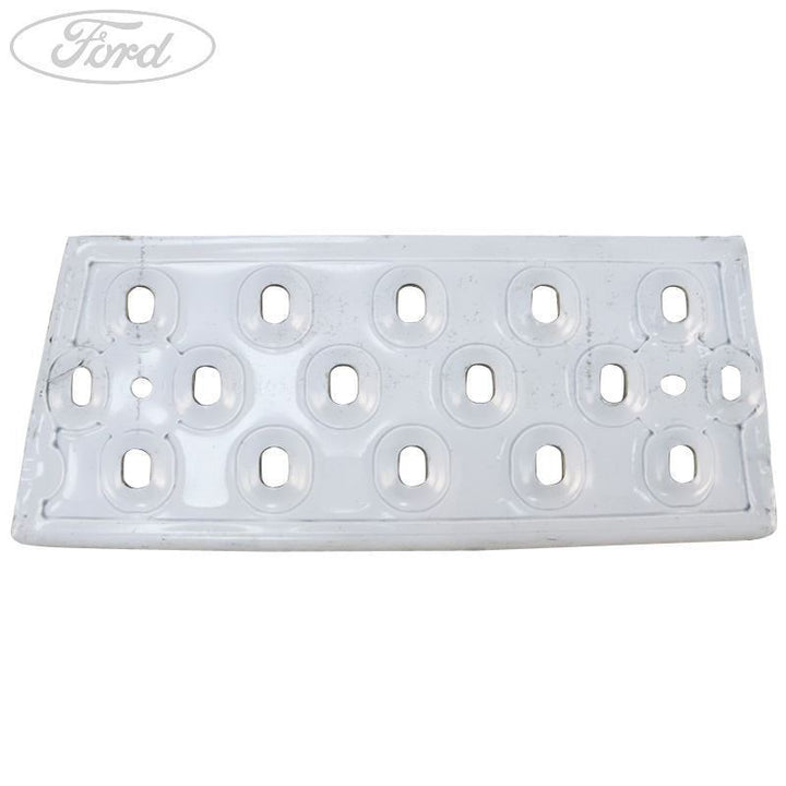 TRIM PANEL