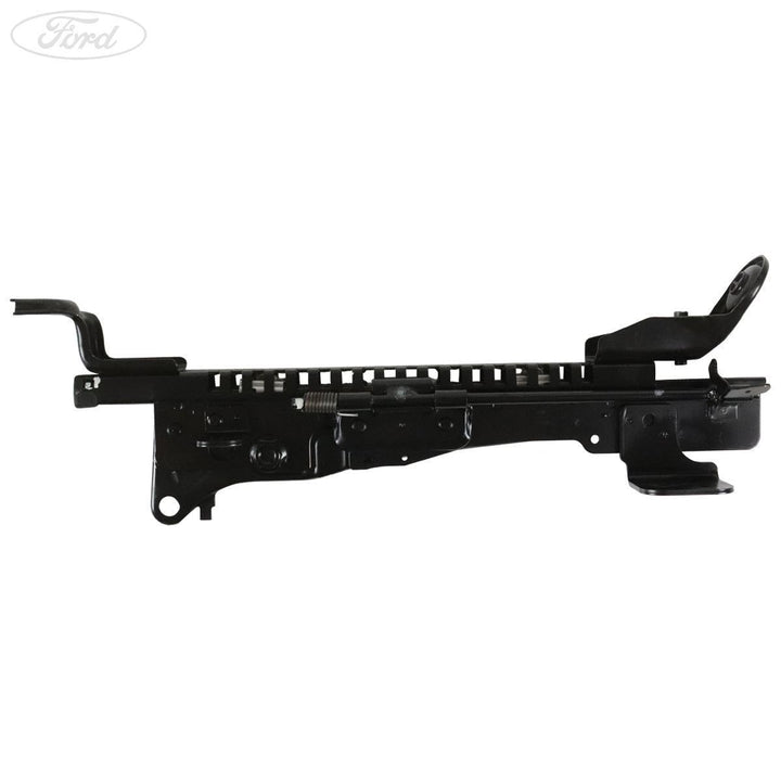 SEAT ADJUSTER AND TRACK
