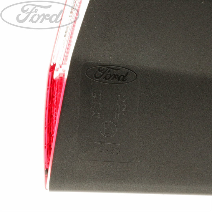 MONDEO OUTER REAR N/S LEFT LIGHT TAIL LAMP CLUSTER